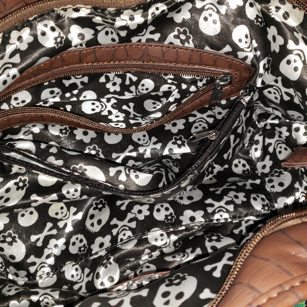 Handbag - Picture 9 of 10